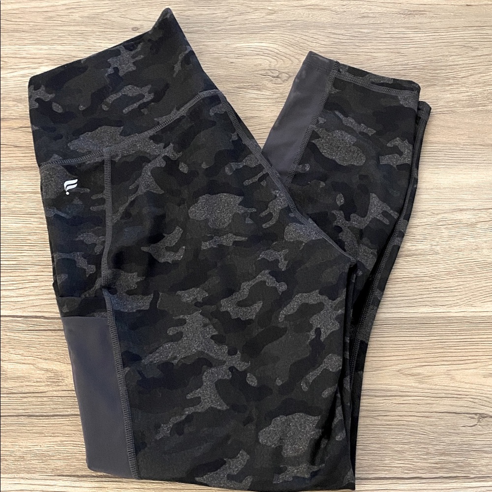 Fabletics | PowerHold Leggings